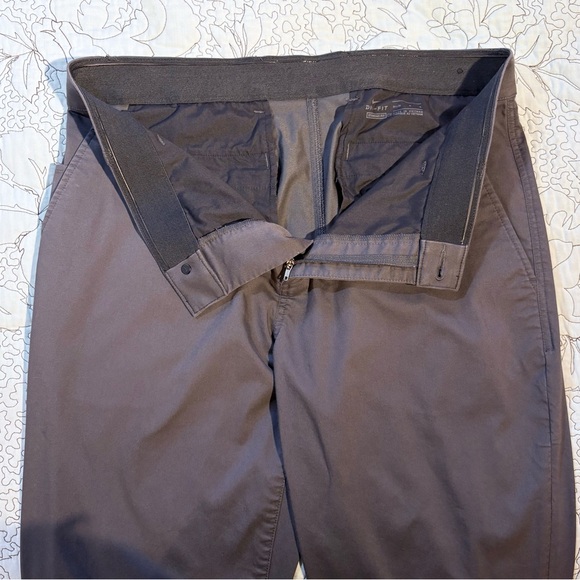 NIKE Dri- Fit Flat Front Classic Pants in Gray Mens Size 34x30 - Picture 4 of 13